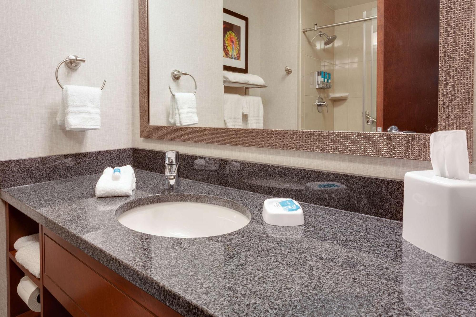 Drury Plaza Hotel Columbia East Ngoại thất bức ảnh